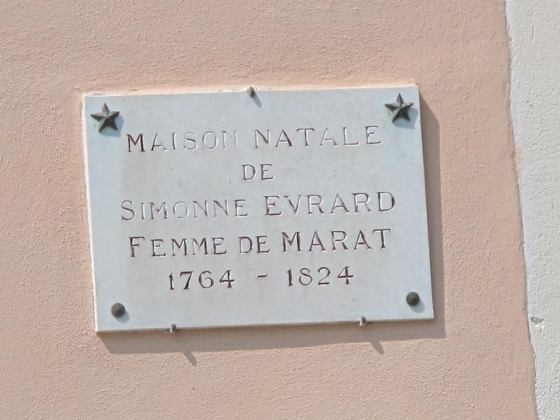 Plaque marking the birthplace of Simonne Evrard, wife of Marat