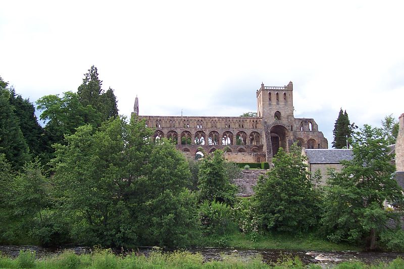 The remains of Jedburgh Abbey where Yolande and Alexander III were married